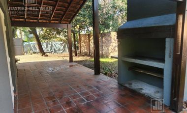 Alquiler -  Casa de 3 dormitorios Villa allende - Iquique 550, Lomas Este