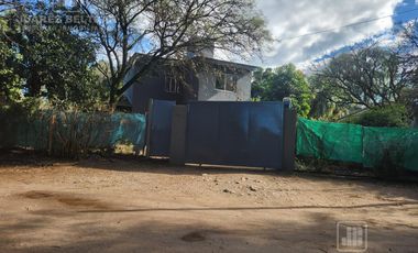 Alquiler -  Casa de 3 dormitorios Villa allende - Iquique 550, Lomas Este