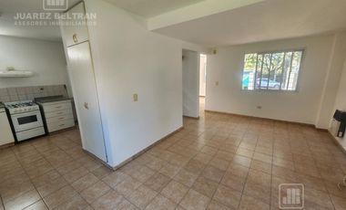 Alquiler -  Casa de 3 dormitorios Villa allende - Iquique 550, Lomas Este