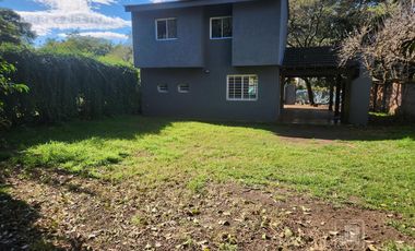 Alquiler -  Casa de 3 dormitorios Villa allende - Iquique 550, Lomas Este