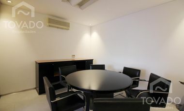 En alquiler! Oficina con seguridad 24hs y cochera en Retiro!