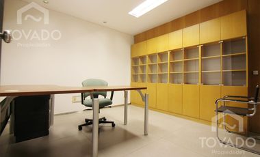 En alquiler! Oficina con seguridad 24hs y cochera en Recoleta!