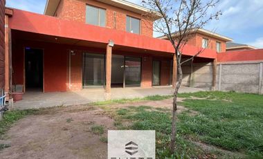 Oferta! Venta Casa 3dorm+estar+3baños Condo. cerrado Buin