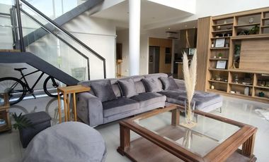 Casa en Venta – Adrogué Chico | 5 Ambientes con Piscina