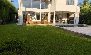 Casa en Venta – Adrogué Chico | 5 Ambientes con Piscina