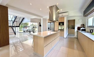 Casa en Venta – Adrogué Chico | 5 Ambientes con Piscina