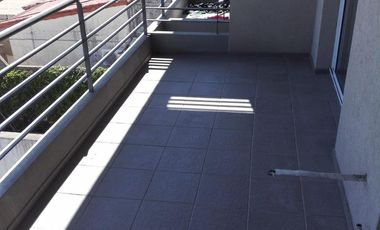 Departamento en Alquiler con Balcón en San Fernando