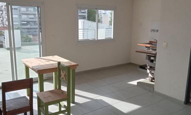Departamento en Alquiler con Balcón en San Fernando