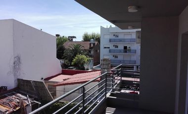 Departamento en Alquiler con Balcón en San Fernando