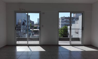 Departamento en Alquiler con Balcón en San Fernando
