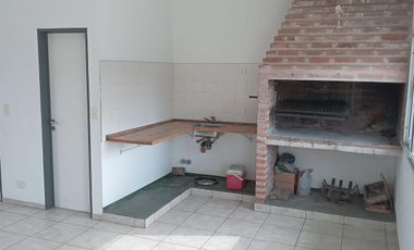 Departamento en Alquiler con Balcón en San Fernando