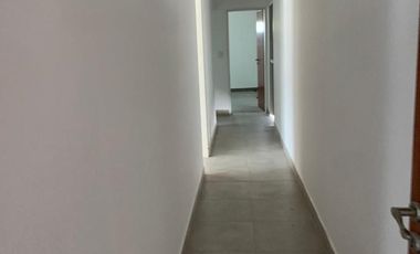Nave Industrial en Berazategui en alquiler