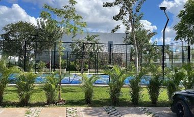 Renta casa amuebla, Privada El Origen, paneles solares. Carr Merida Progreso