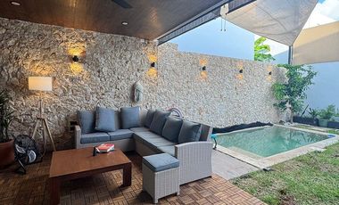 Renta casa amuebla, Privada El Origen, paneles solares. Carr Merida Progreso
