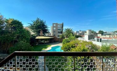 Casa venta casa 5 ambientes con piscina