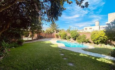 Casa venta casa 5 ambientes con piscina