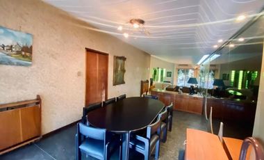 Casa venta casa 5 ambientes con piscina