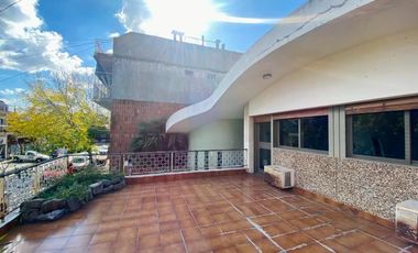 Casa venta casa 5 ambientes con piscina