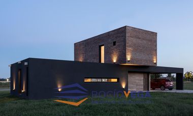 Casa en Alquiler Barrio Los Juncos Lujan