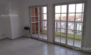 Departamento 2 ambientes en alquiler - Lanús Este