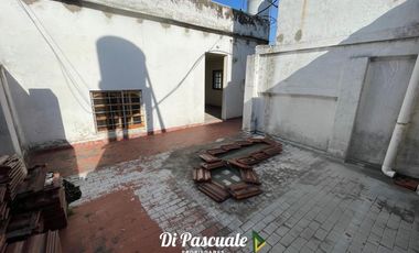 Venta Locales con Departamentos Ideal Inversores -  Paso Del Rey Centro