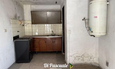 Venta Locales con Departamentos Ideal Inversores -  Paso Del Rey Centro