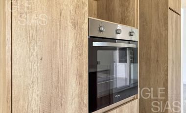Casa en venta y alquiler al lago en Las Glorietas, Nordelta