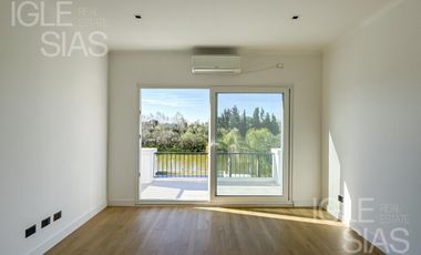 Casa en venta y alquiler al lago en Las Glorietas, Nordelta
