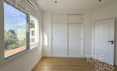 Casa en venta y alquiler al lago en Las Glorietas, Nordelta