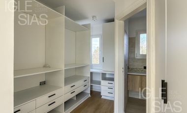 Casa en venta y alquiler al lago en Las Glorietas, Nordelta