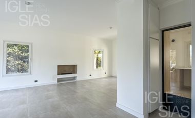 Casa en venta y alquiler al lago en Las Glorietas, Nordelta