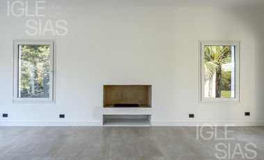 Casa en venta y alquiler al lago en Las Glorietas, Nordelta