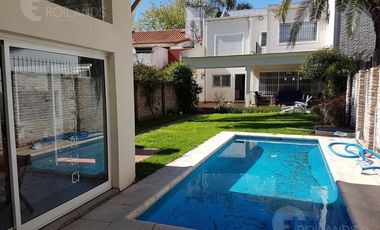 CASA EN VENTA EN TRONADOR 2700 COGHLAN