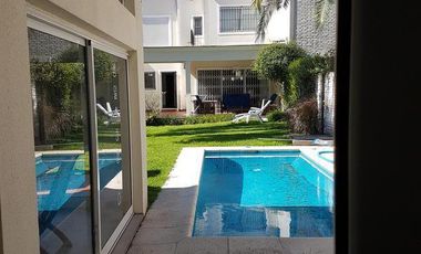 CASA EN VENTA EN TRONADOR 2700 COGHLAN