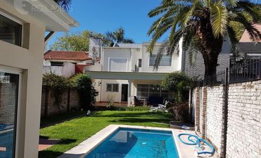 CASA EN VENTA EN TRONADOR 2700 COGHLAN