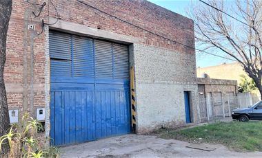 Venta Galpón con oficinas - Larrea, Rosario