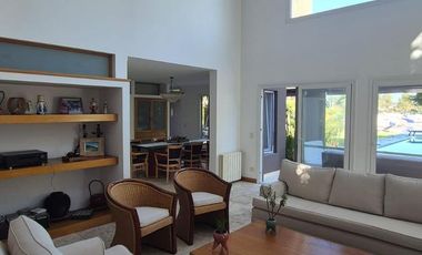 Casa en alquiler amoblada en Santa Maria de Tigre con amarra propia