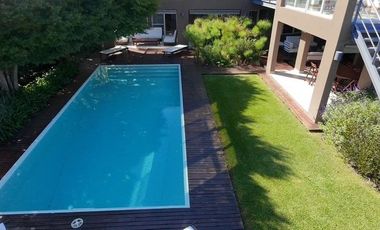 Casa en alquiler amoblada en Santa Maria de Tigre con amarra propia