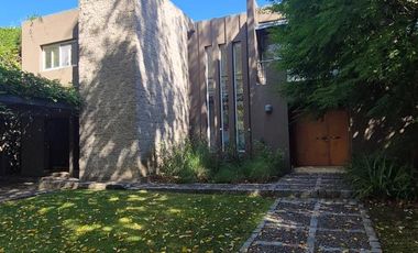 Casa en alquiler amoblada en Santa Maria de Tigre con amarra propia