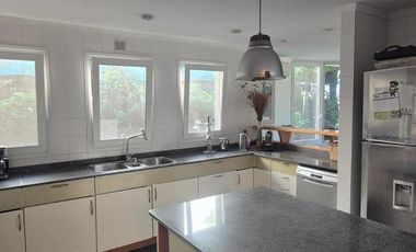 Casa en alquiler amoblada en Santa Maria de Tigre con amarra propia