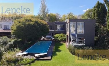 Casa en alquiler amoblada en Santa Maria de Tigre con amarra propia