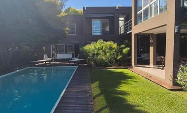 Casa en alquiler amoblada en Santa Maria de Tigre con amarra propia