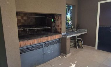 Casa en alquiler amoblada en Santa Maria de Tigre con amarra propia
