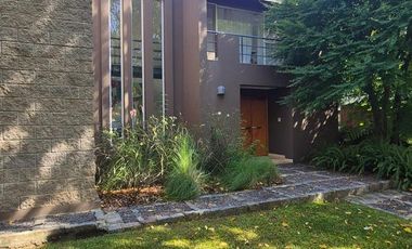 Casa en alquiler amoblada en Santa Maria de Tigre con amarra propia