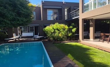Casa en alquiler amoblada en Santa Maria de Tigre con amarra propia