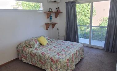 Casa en alquiler amoblada en Santa Maria de Tigre con amarra propia