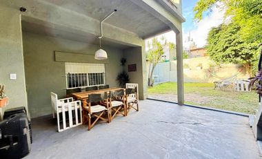 Casa a la Venta con Jardin en Victoria!