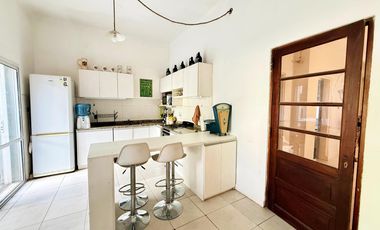 Casa a la Venta con Jardin en Victoria!