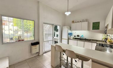 Casa a la Venta con Jardin en Victoria!