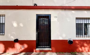 Casa a la Venta con Jardin en Victoria!